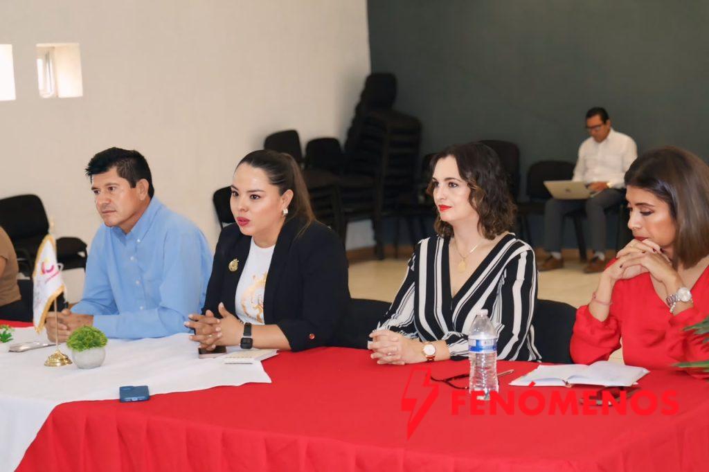 Fortalecen estrategias en favor de la educación durante sesión del Consejo Municipal de Participación Escolar en Cuerámaro