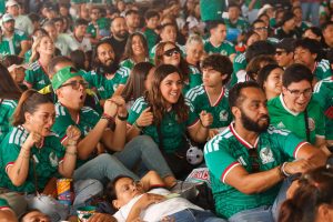 Imagen de El MéxicQ Zona Fest mantiene el ambiente mundialista y supera los 100 mil asistentes 13