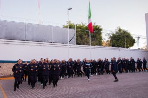 Imagen de Egresan 97 nuevos policías y agentes de seguridad de la SSPMQ en 2026 4