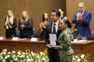 Imagen de Detrás de la grandeza de Querétaro hay ciudadanos comprometidos con servir: Felifer Macías 20