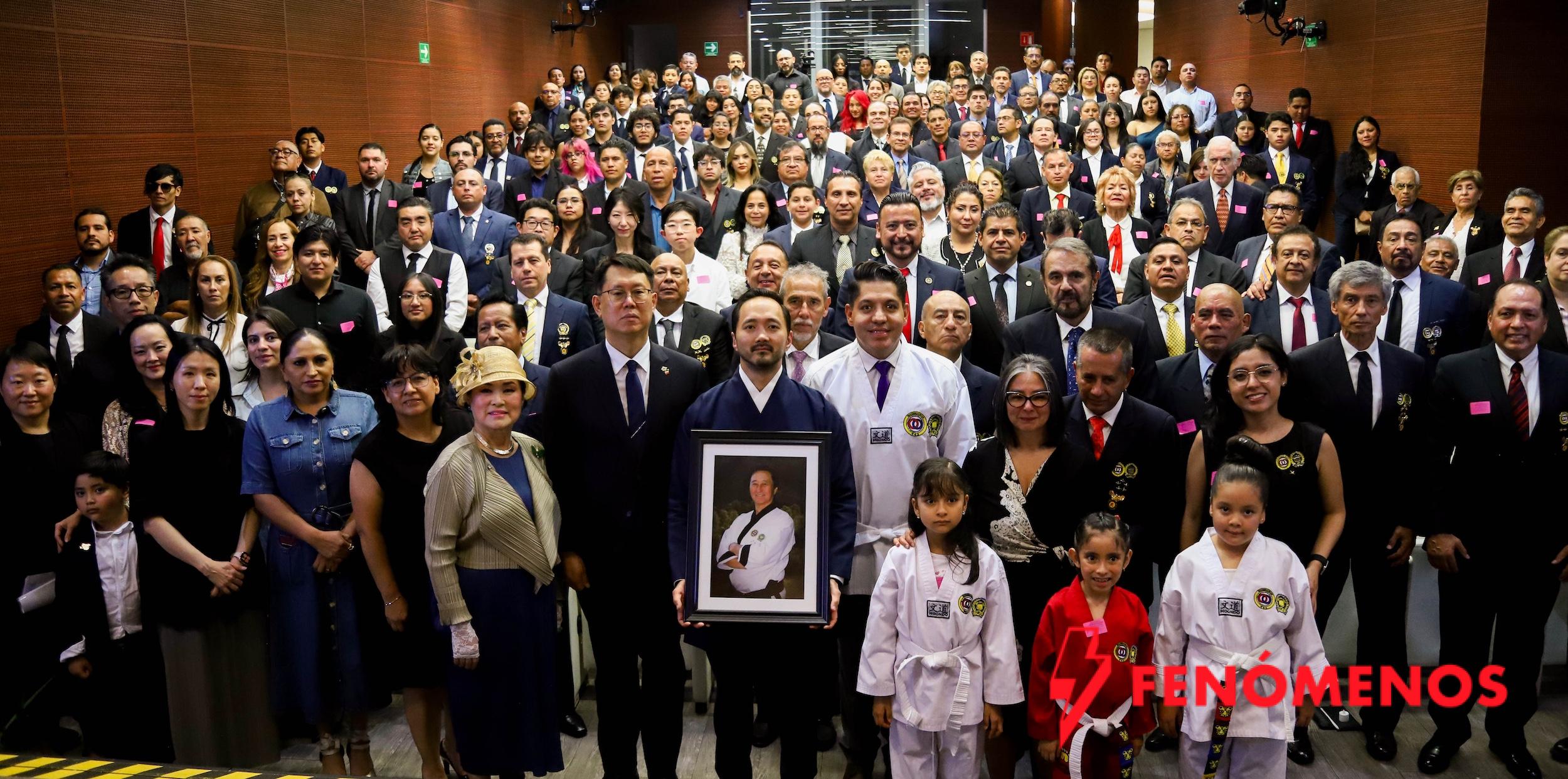 Rinden homenaje póstumo a Dai Won Moon en México