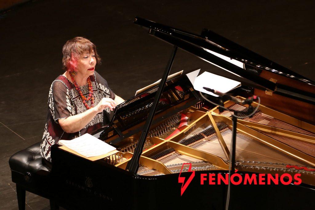 Reciben Jueves Musicales del MIQ a la pianista Ana Cervantes