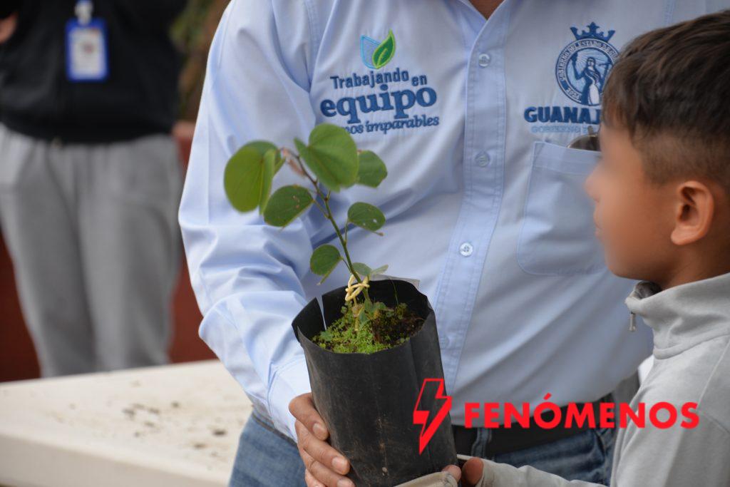 Niñas y niños se convierten en guardianes de la naturaleza en la Cuenca de la Esperanza
