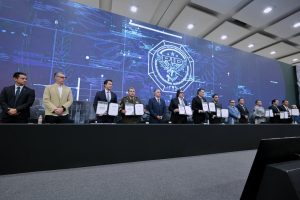 Imagen de Reconoce Felifer Macías labor de la Fiscalía con la Estrategia Sinergia por Querétaro 2