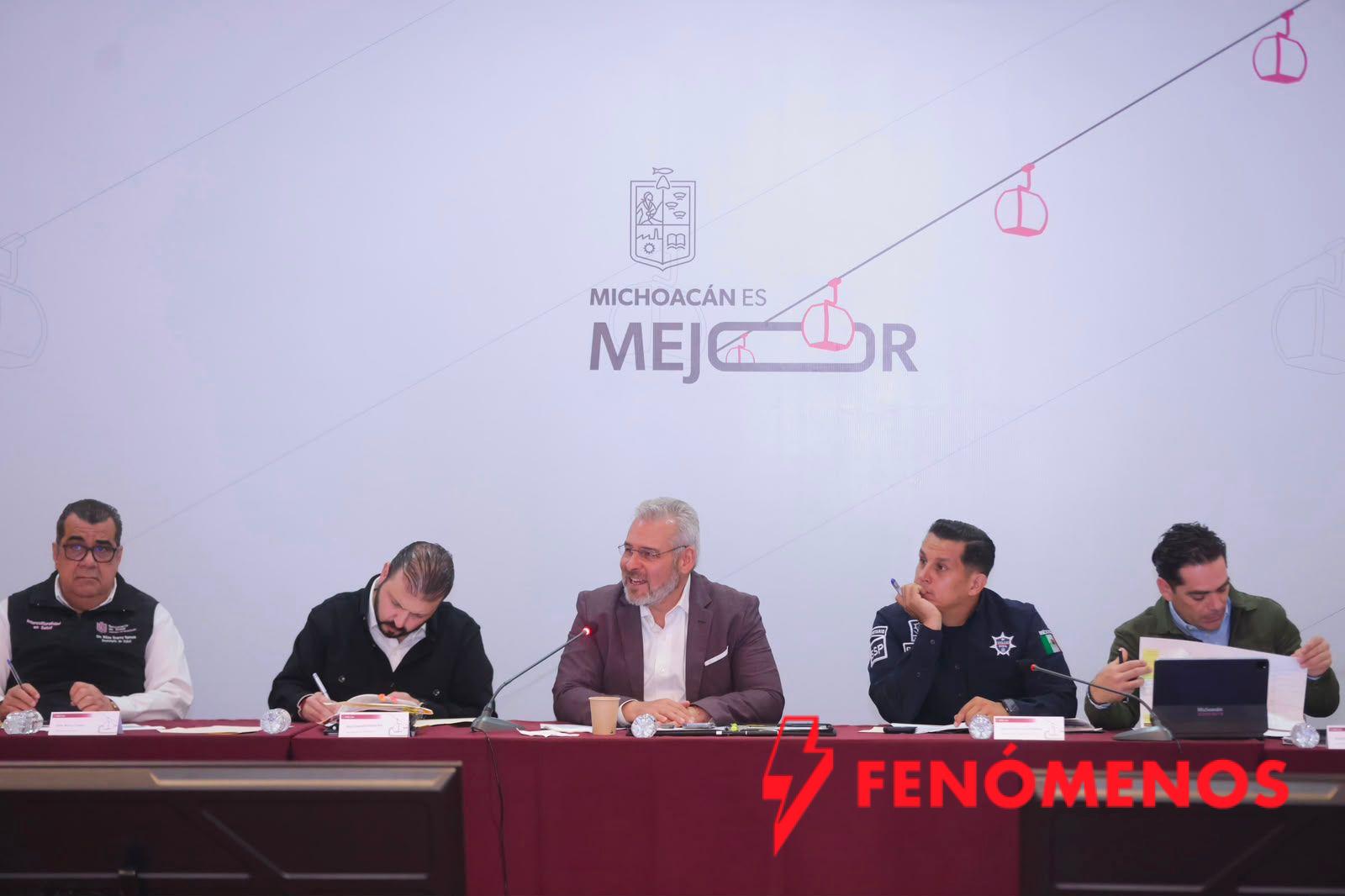 Bedolla acuerda con comunidades indígenas ruta de seguridad de Peribán a Jacona