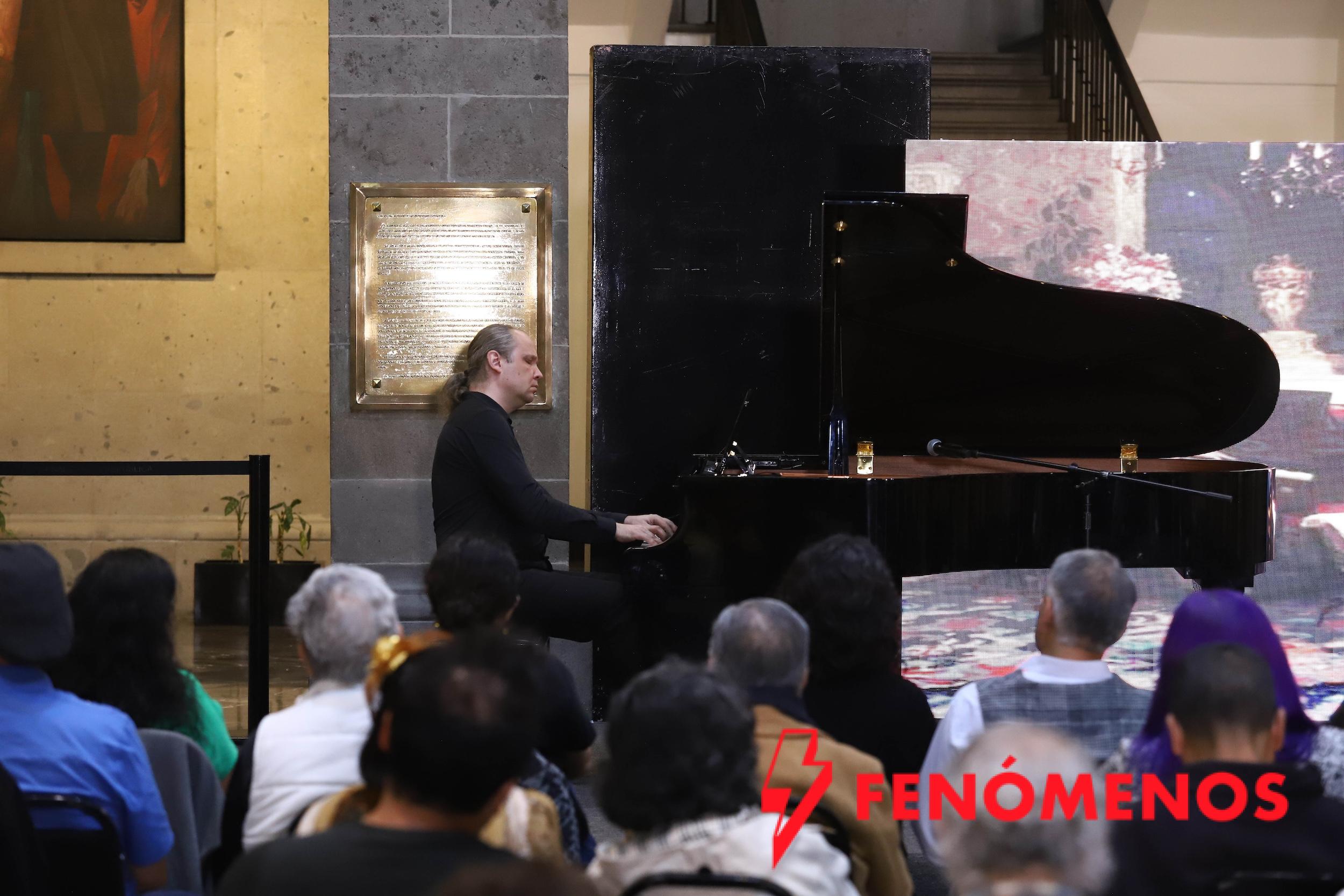  Alexander Pashkov en el primer concierto de agosto en Xicoténcatl