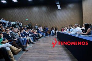 Llama Felifer Macías a fortalecer e impulsar la educación en Querétaro