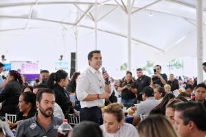 Imagen de Con el respaldo a comerciantes, Felifer Macías apuesta por el mejor momento de los tianguis y mercados de Querétaro 11
