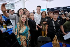 Imagen de Con el respaldo a comerciantes, Felifer Macías apuesta por el mejor momento de los tianguis y mercados de Querétaro 13