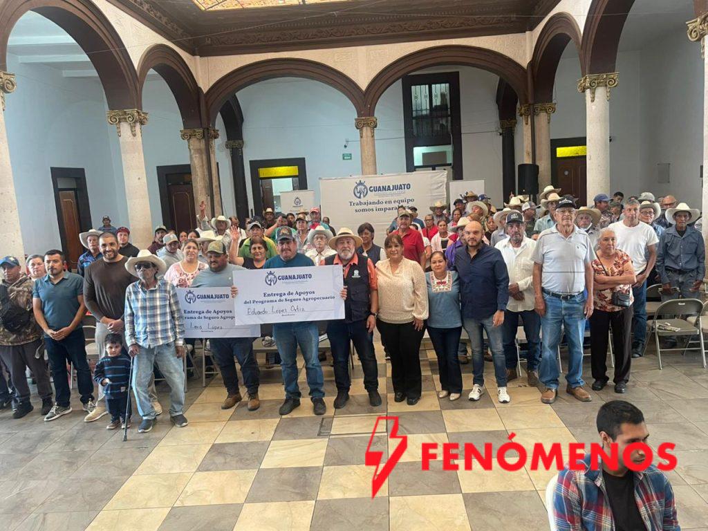 Gobierno de la Gente y SECAM  respaldan a productores de Moroleón afectados por contingencias climáticas