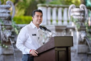 Imagen de Reconoce Felifer Macías la labor de los tasadores de Querétaro 26