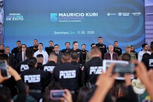 Imagen de Reconoce Felifer Macías la formación de elementos certificados de la PoEs 2