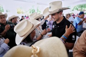Imagen de Juntos trabajamos para llevar a Santa Rosa Jáuregui al mejor momento de su historia: Felifer Macías 26