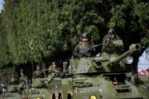 Imagen de Felifer Macías, en el Desfile Cívico Militar por la Independencia de México 5