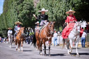 Imagen de Felifer Macías, en el Desfile Cívico Militar por la Independencia de México 6