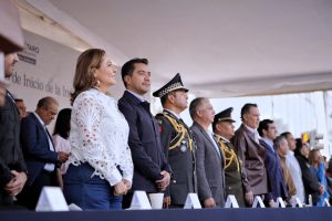 Imagen de Felifer Macías, en el Desfile Cívico Militar por la Independencia de México 7