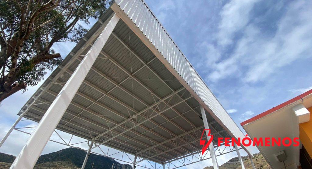 El Gobierno de la Gente entrega techado escolar en La Tapona, Atarjea