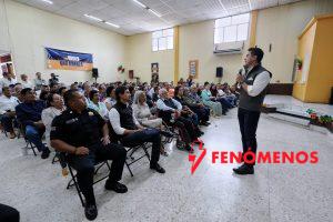 Mantiene Felifer Macías cercanía y diálogo directo con la ciudadanía
