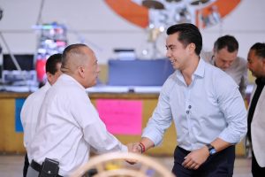Imagen de Convoca Felifer Macías a comerciantes a defender Querétaro 20