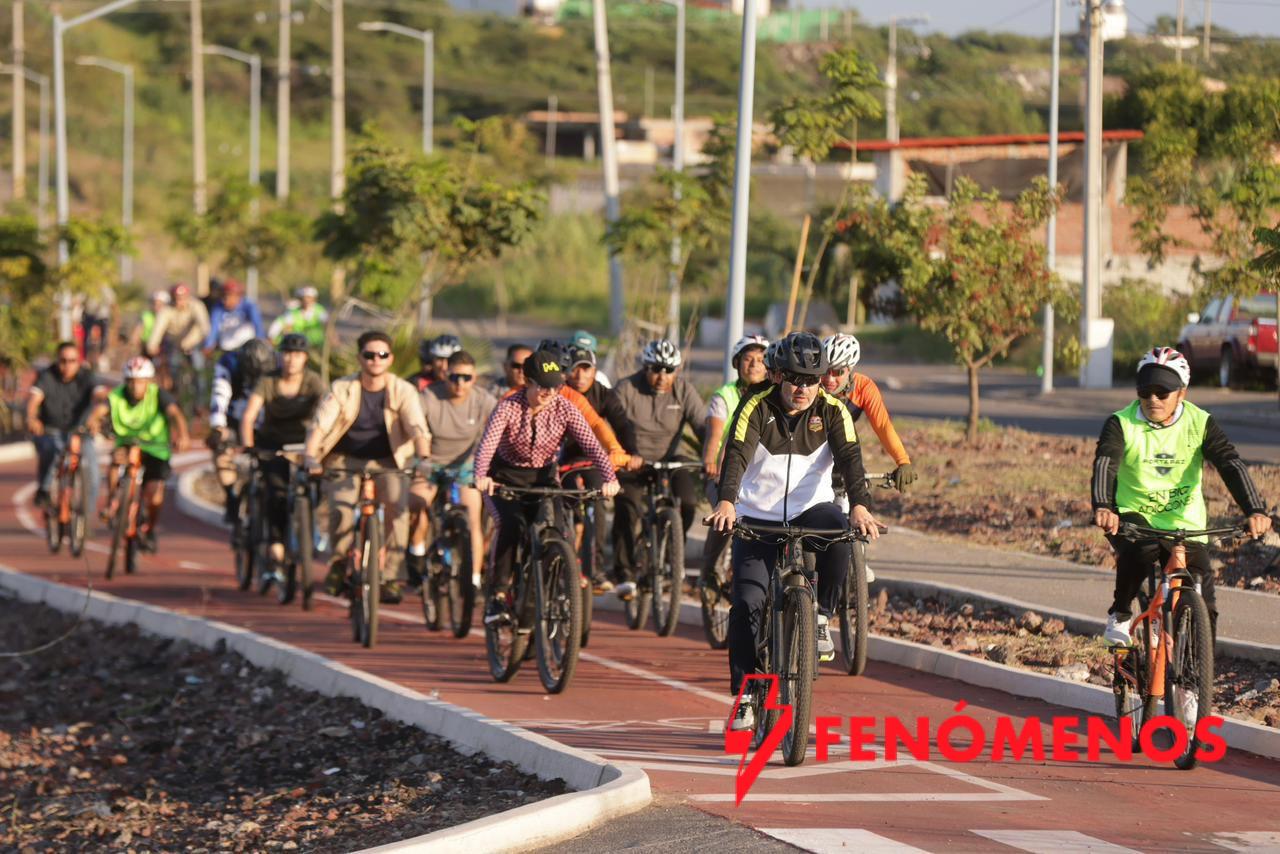 Encabeza Bedolla rodada ciclista por el segundo aniversario del Bulevar Martí Mercado de La Piedad