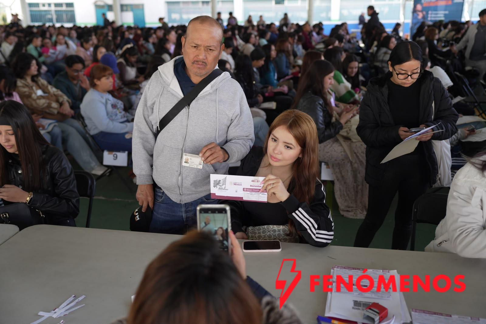 Amplían registro para la beca de transporte Gertrudis Bocanegra hasta el 9 de octubre