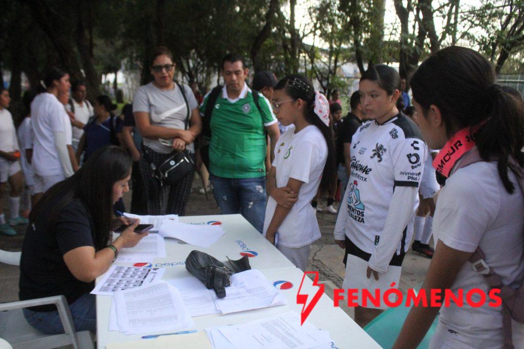 Club León busca talento femenil
