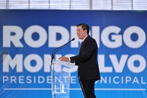 Imagen de Reconoce Felifer Macías trabajo de Rodrigo Monsalvo en El Marqués 13
