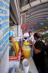 Imagen de Visita Felifer Macías el Mercado 4 de Marzo para respaldar la economía local 16