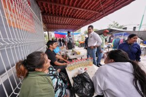 Imagen de Visita Felifer Macías el Mercado 4 de Marzo para respaldar la economía local 20