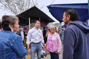 Imagen de Visita Felifer Macías el Mercado 4 de Marzo para respaldar la economía local 18