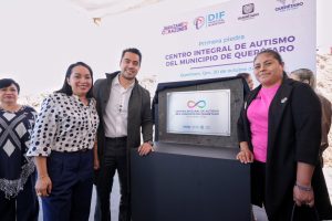 Imagen de Posiciona Felifer Macías a Querétaro a la vanguardia con el Centro de Autismo 8