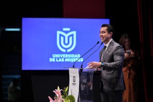 Imagen de Felicidades a las 451 graduadas de la Universidad de las Mujeres: Felifer Macías 2